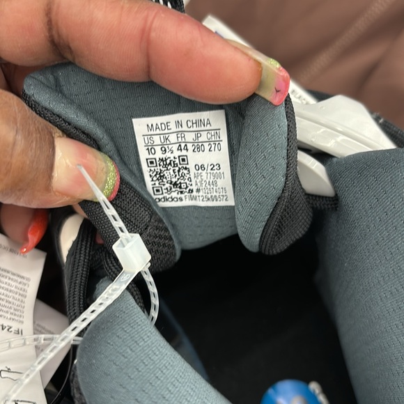 We are fine Kobe Bryant size 10 - Picture 4 of 4